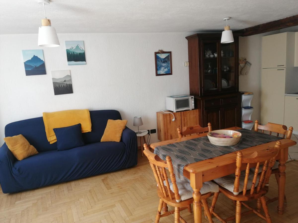 Casa Vacanze A La Salle Exterior photo